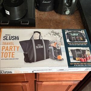 Ninja SLUSHi Travel Party Tote — Black with Gray Straps